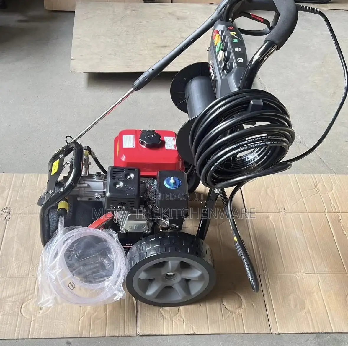 Dahfa Gasoline High Pressure Washer 3000psi