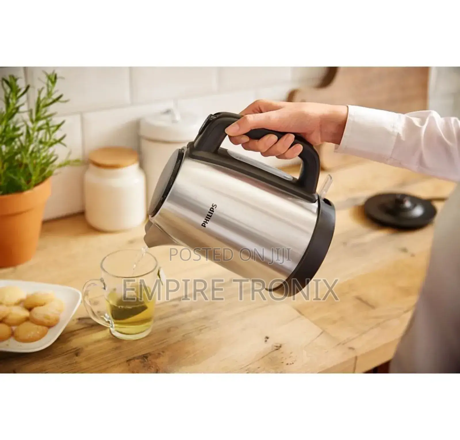 Philips New Daily Metal Kettle (1.7l) – 2200w Stainless Steel Hd9350