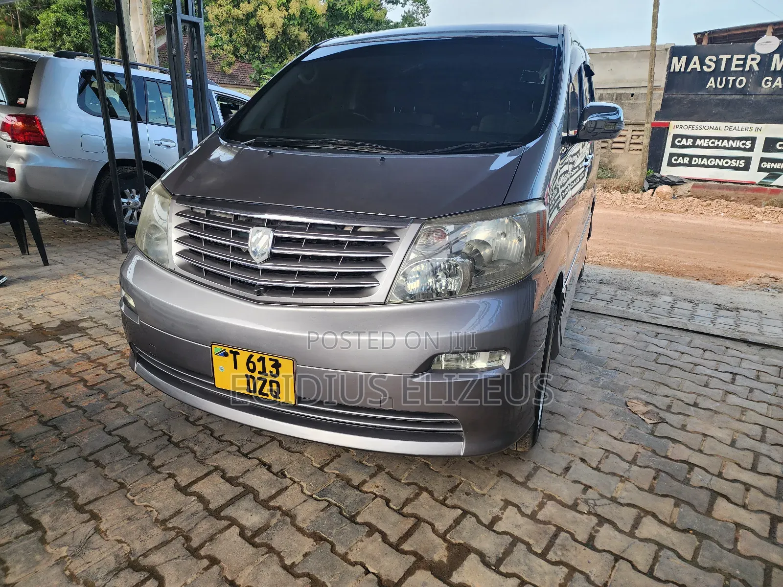 Toyota Alphard 2005 Silver