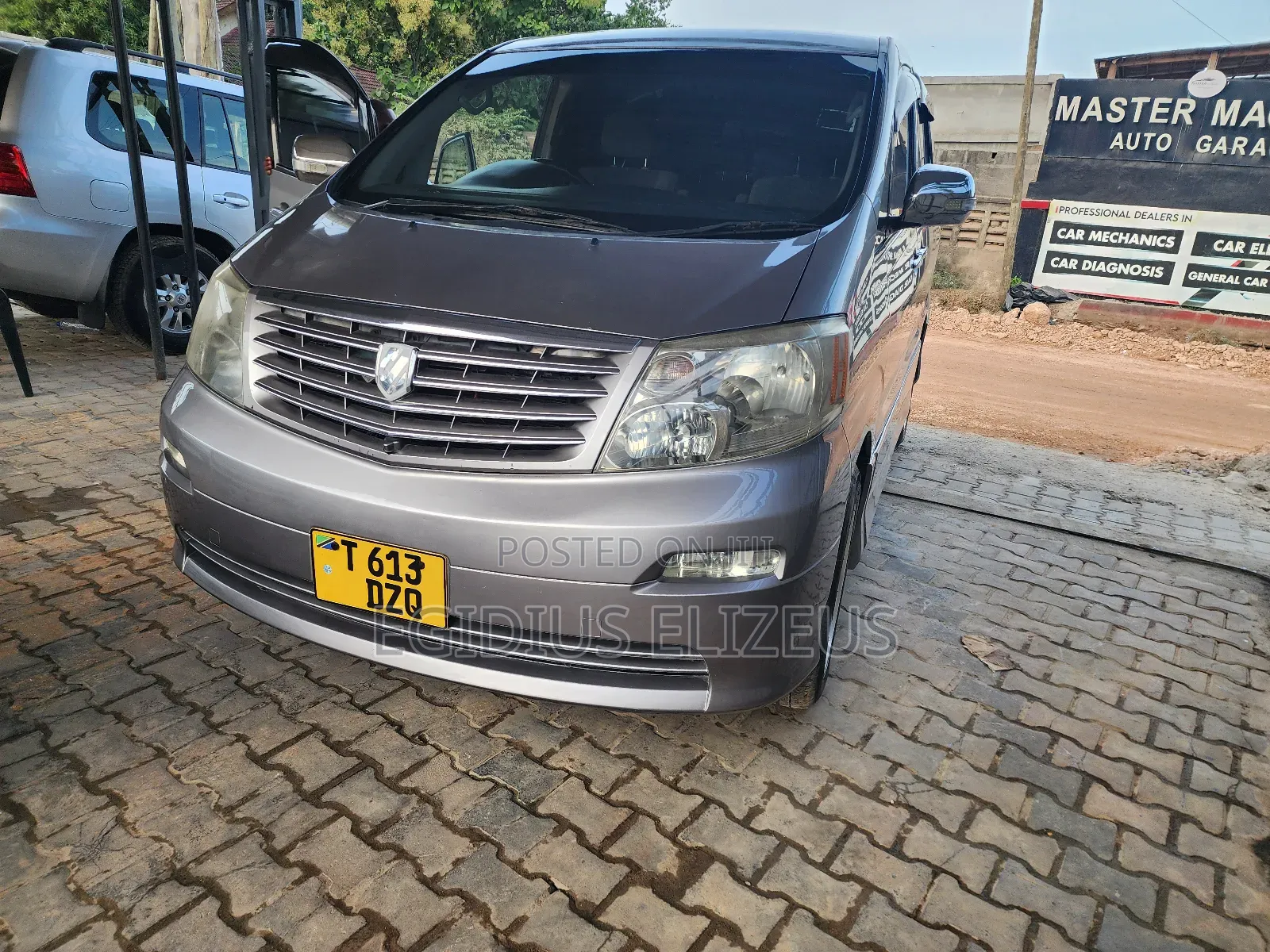 Toyota Alphard 2005 Silver