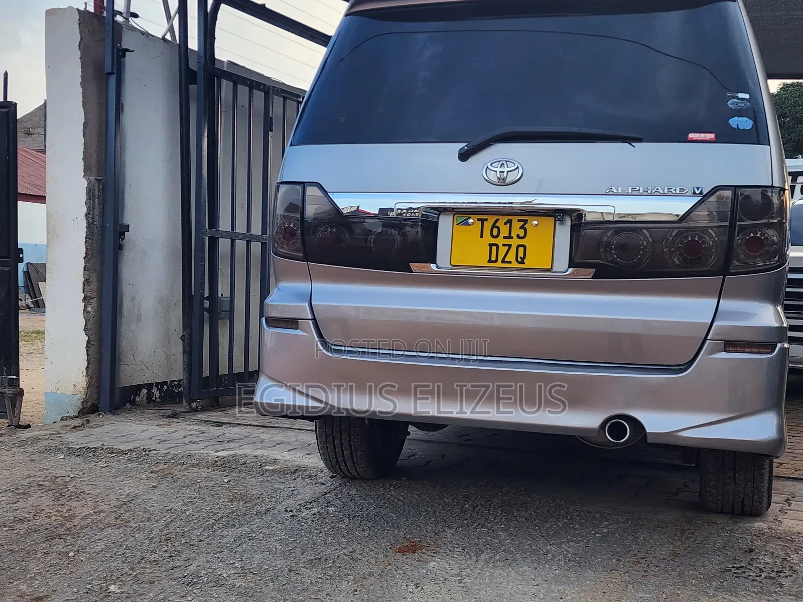 Toyota Alphard 2005 Silver