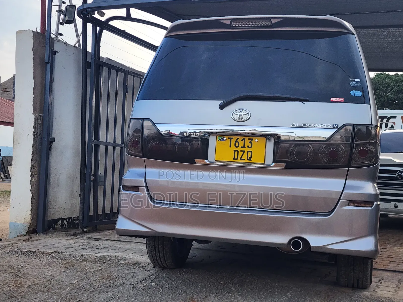 Toyota Alphard 2005 Silver
