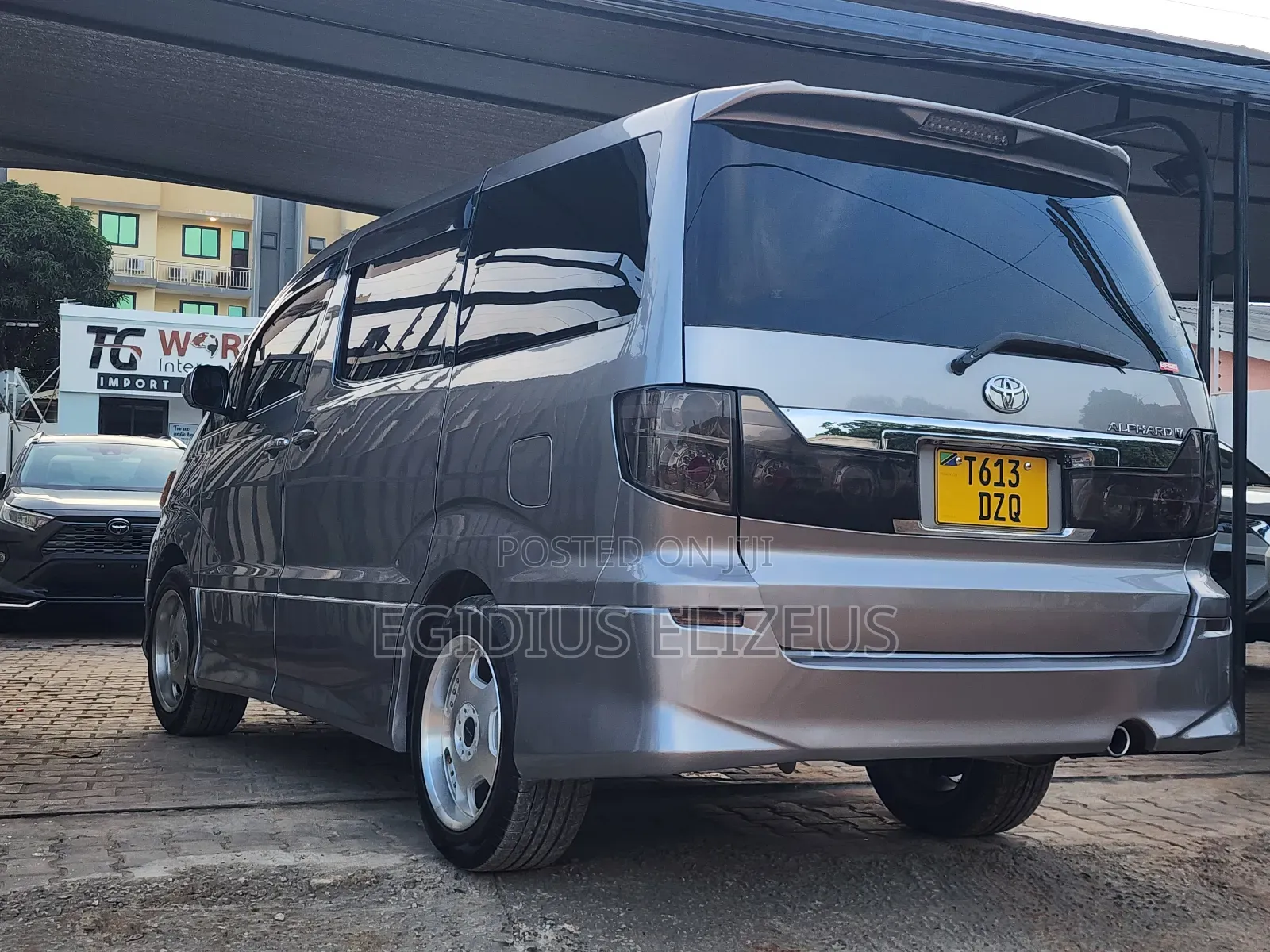 Toyota Alphard 2005 Silver