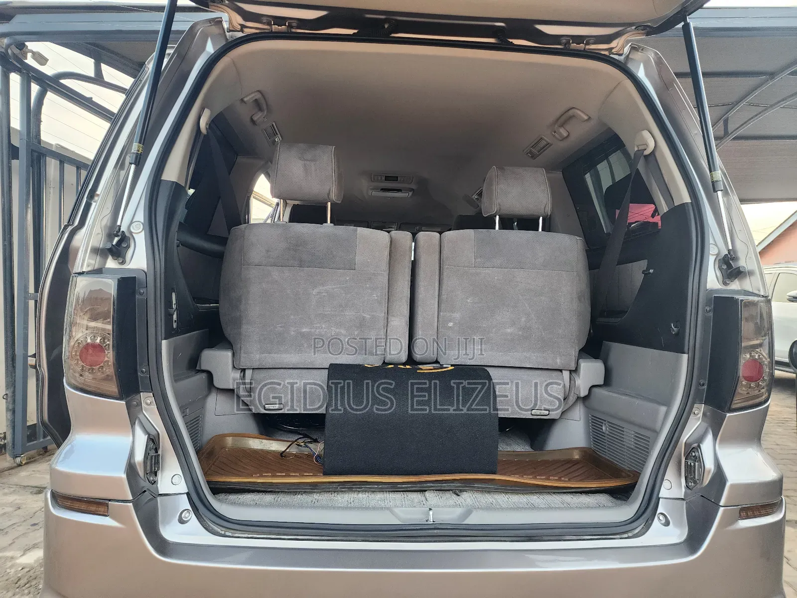Toyota Alphard 2005 Silver