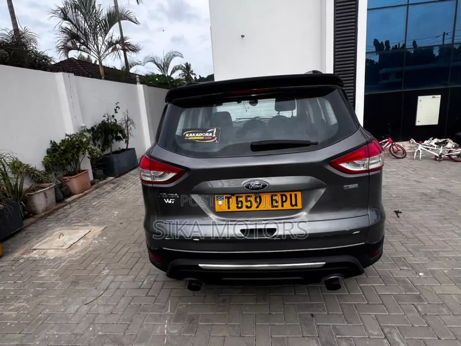 Ford Kuga 1.5 EcoBoost 150hp 2WD Titanium 2014 Gray