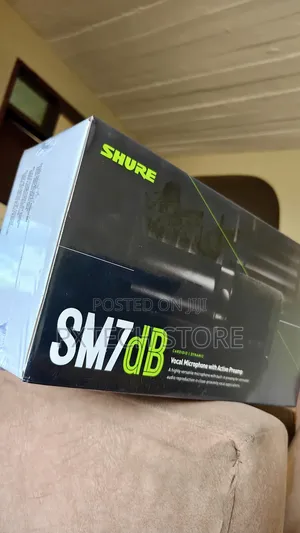 Shure Sm7db Dynamic Microphone – Built-in Preamp