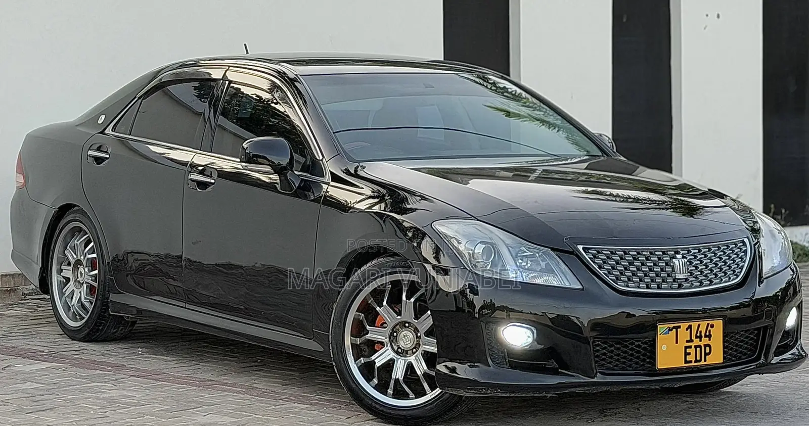 Toyota Crown 2009 Matt Black