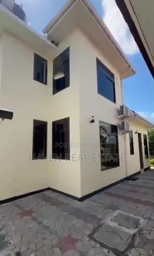 5bdrm House in Kunduchi for rent