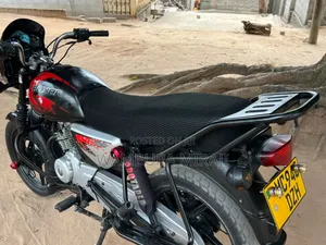 Bajaj Boxer X125 2025 Black
