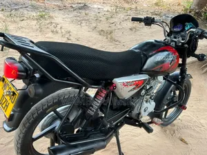 Bajaj Boxer X125 2025 Black