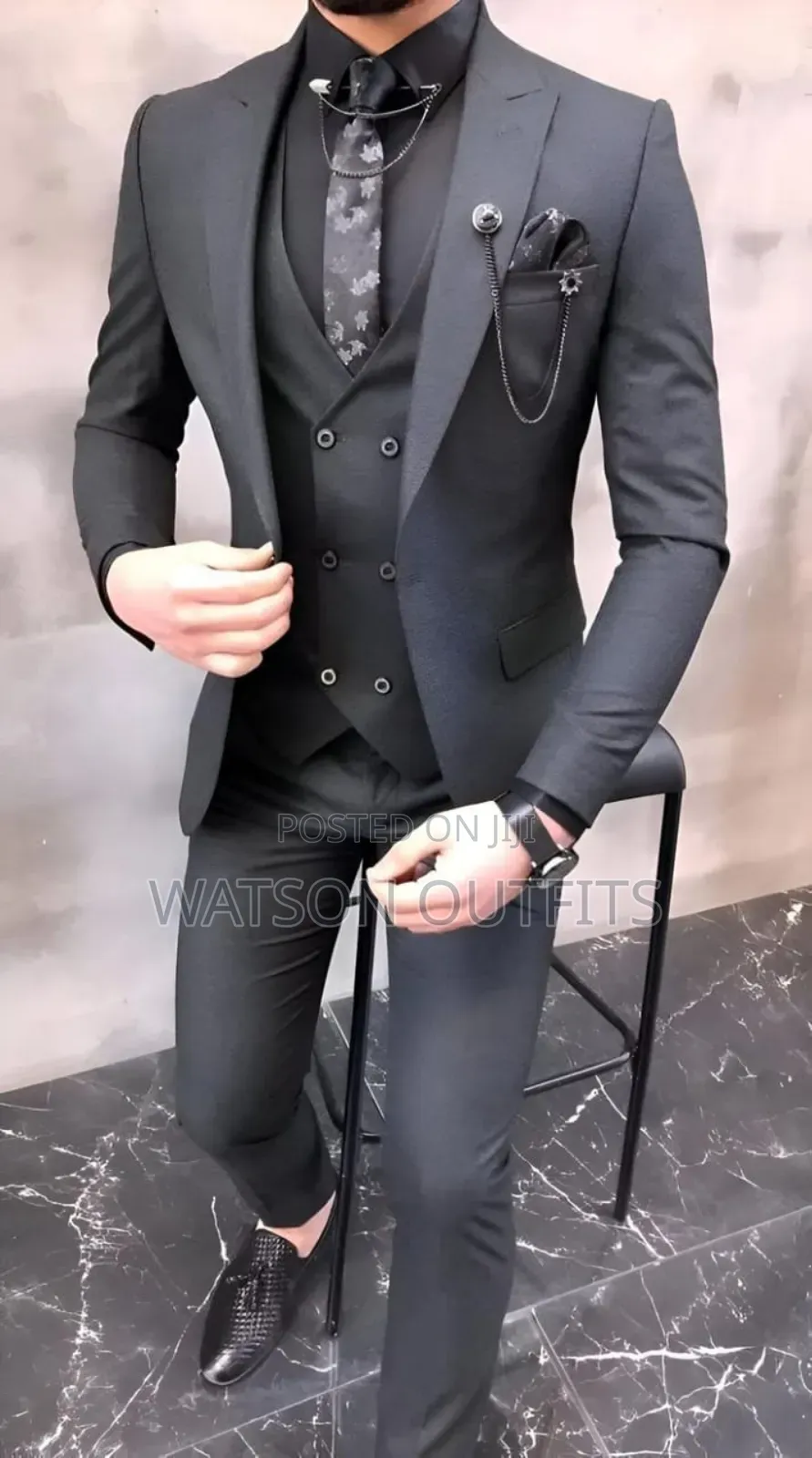 Men's New and Original Suits With Very Classical Colours