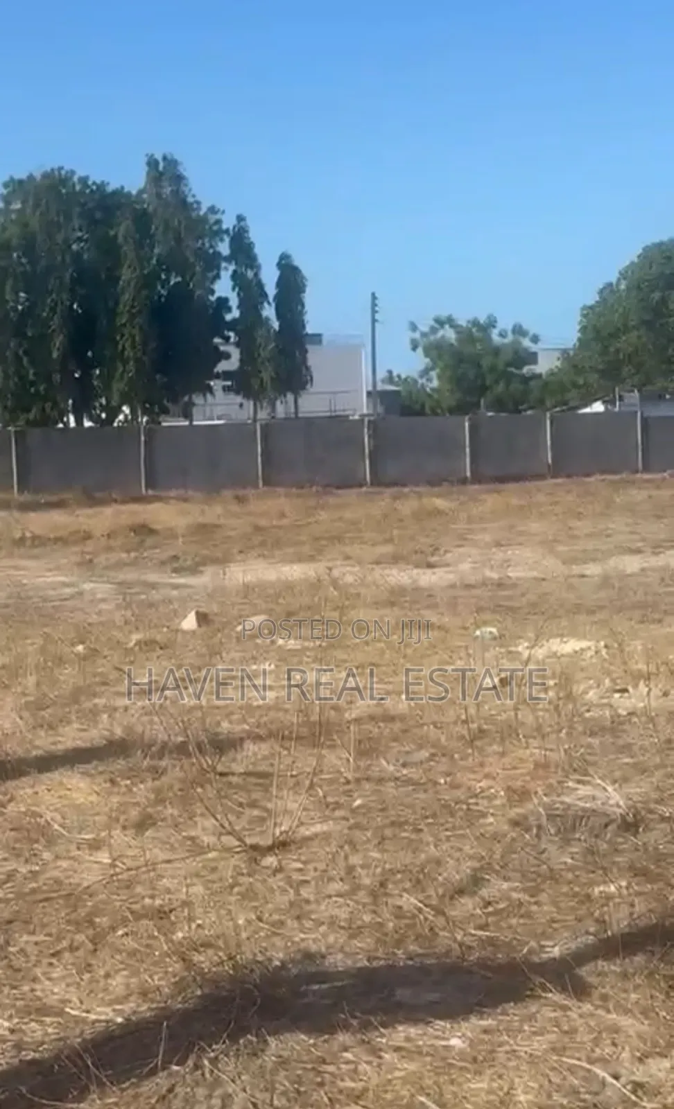 Eneo Linauzwa Bahari Beach
