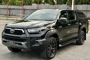 Toyota Hilux 2024 Gray