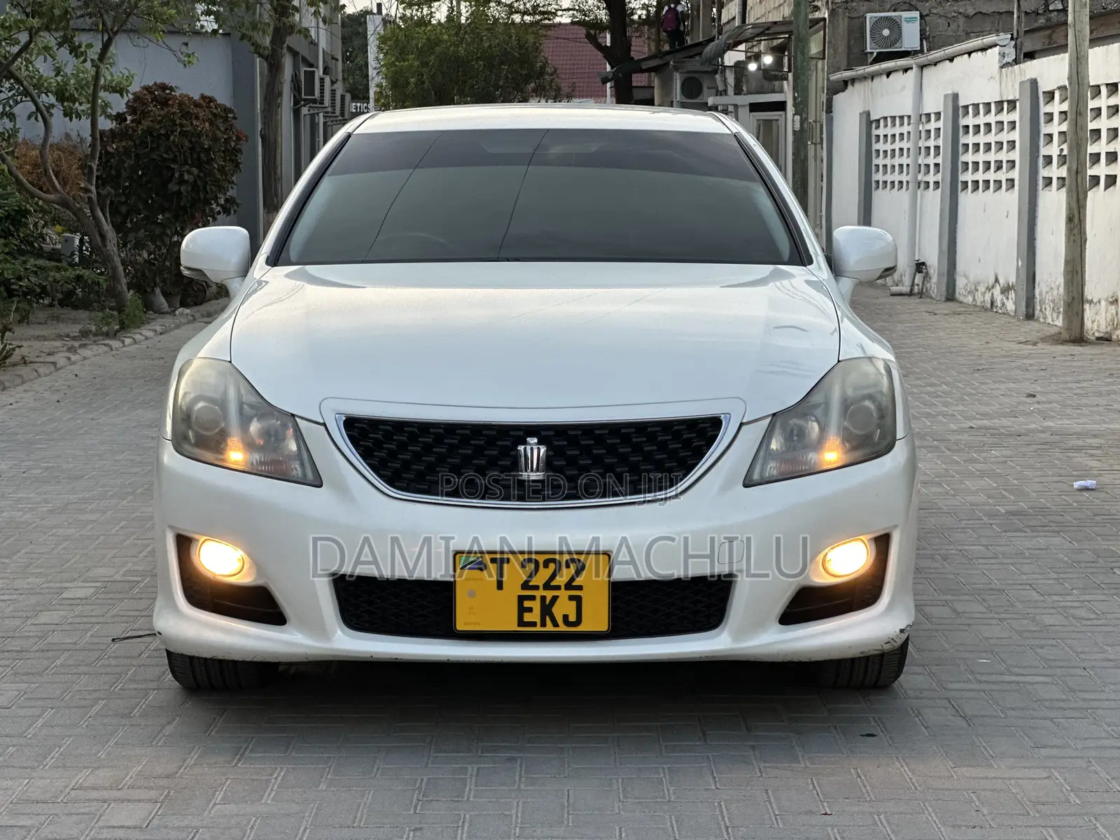 Toyota Crown Majesta 2010 White