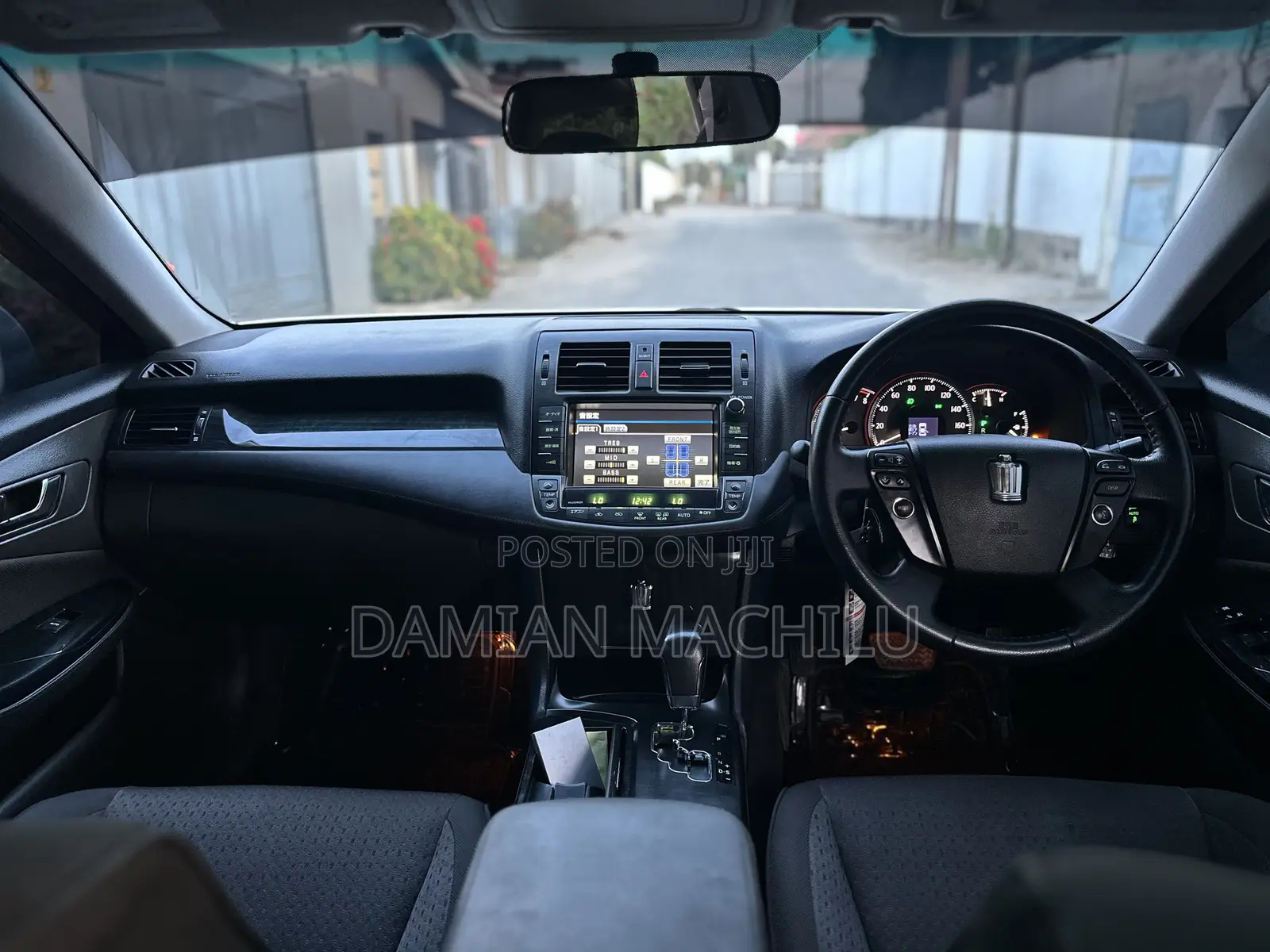 Toyota Crown Majesta 2010 White
