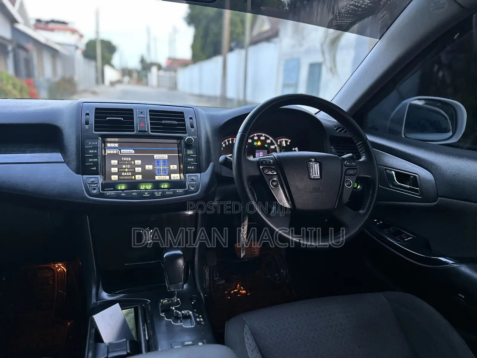 Toyota Crown Majesta 2010 White