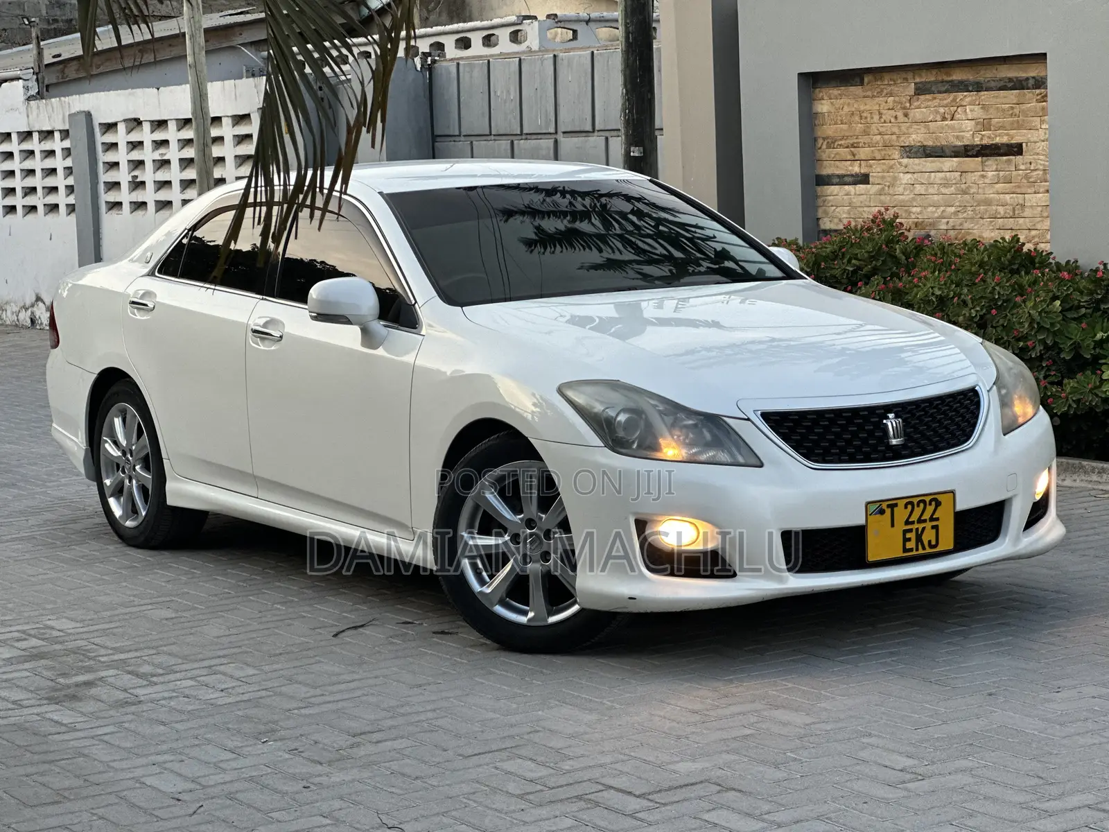 Toyota Crown Majesta 2010 White