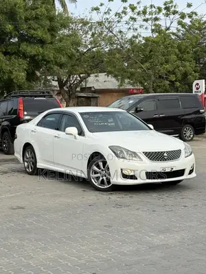 Toyota Crown 2008 White