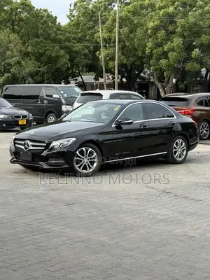 Mercedes-Benz C200 2014 Black