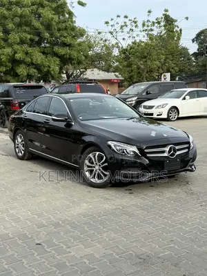 Mercedes-Benz C200 2014 Black