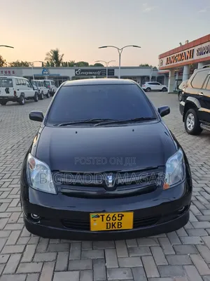 Toyota IST 2004 Black