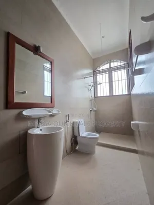 Furnished 4bdrm Villa in Oyster Bay for rent