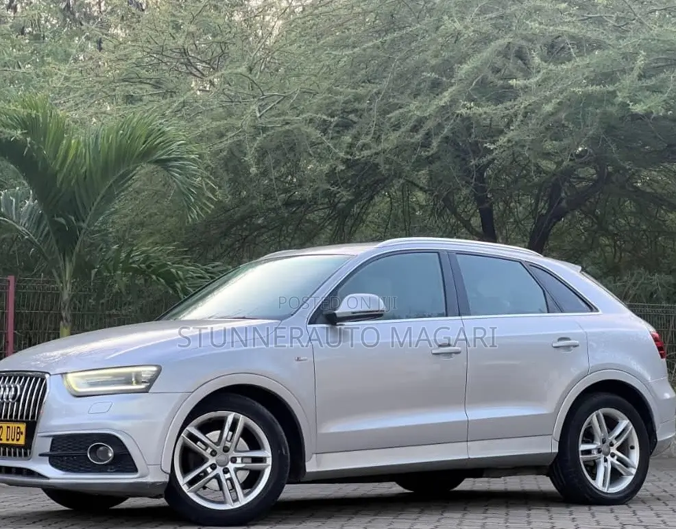 Audi Q3 2013 Silver