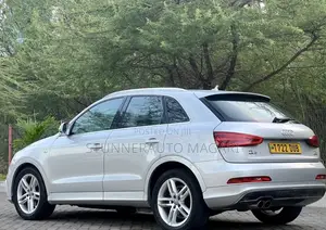Audi Q3 2013 Silver