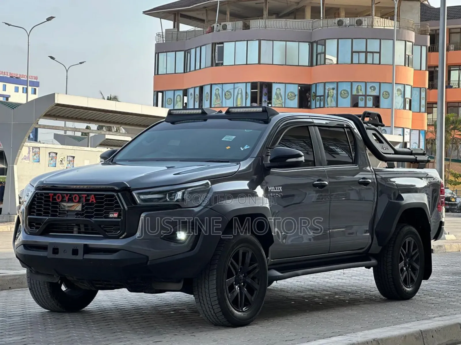 Toyota Hilux 2017 Gray