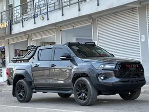 Toyota Hilux 2017 Gray