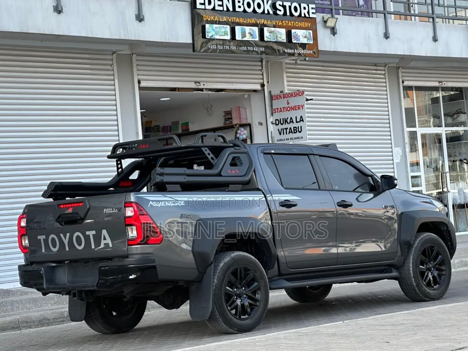 Toyota Hilux 2017 Gray