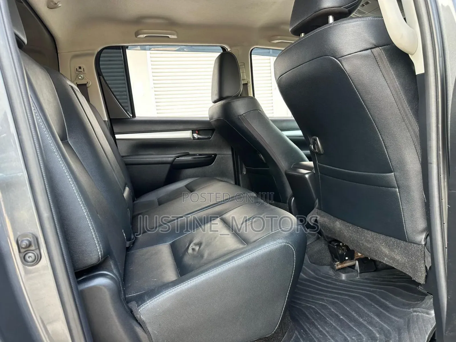 Toyota Hilux 2017 Gray