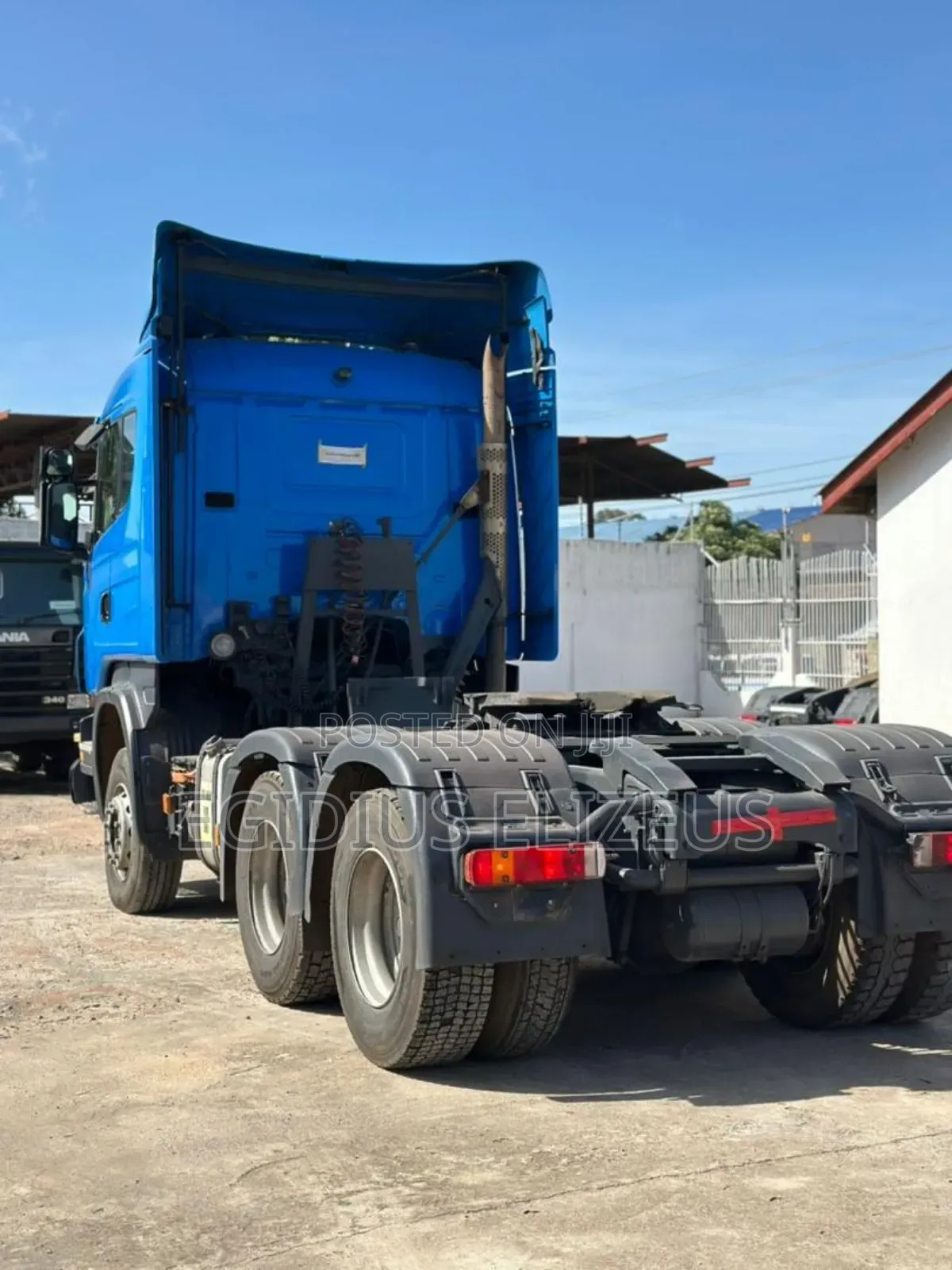 Semi Trailer
