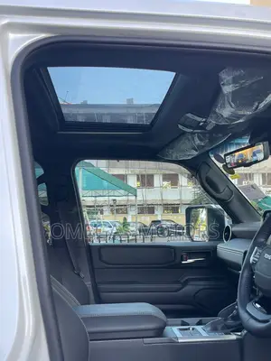 Toyota Land Cruiser 2024 Pearl