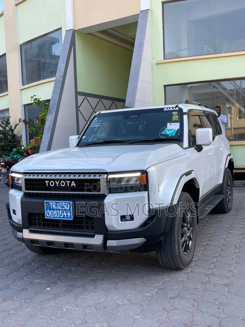 Toyota Land Cruiser 2024 Pearl