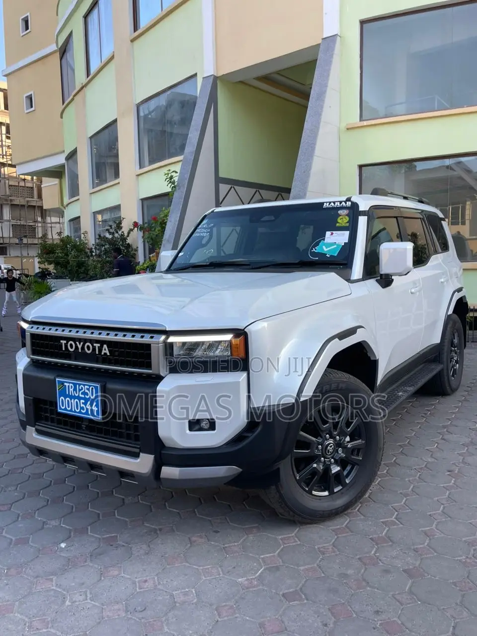 Toyota Land Cruiser 2024 Pearl