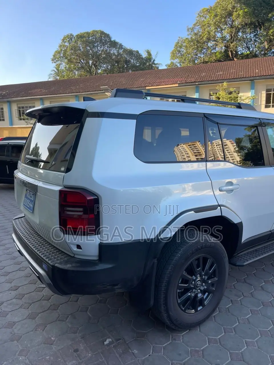 Toyota Land Cruiser 2024 Pearl