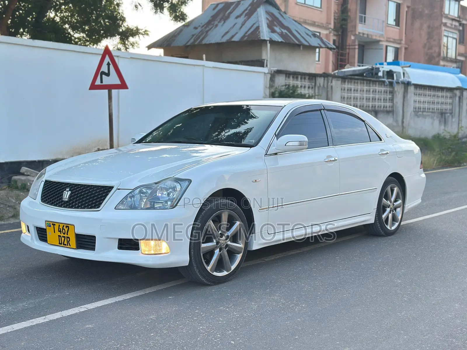 Toyota Crown 2006 White