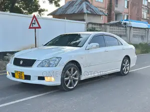 Toyota Crown 2006 White