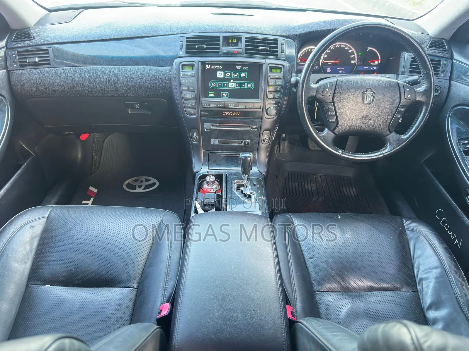 Toyota Crown 2006 White