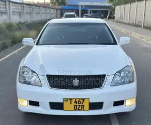 Toyota Crown 2006 White