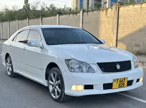 Toyota Crown 2006 White