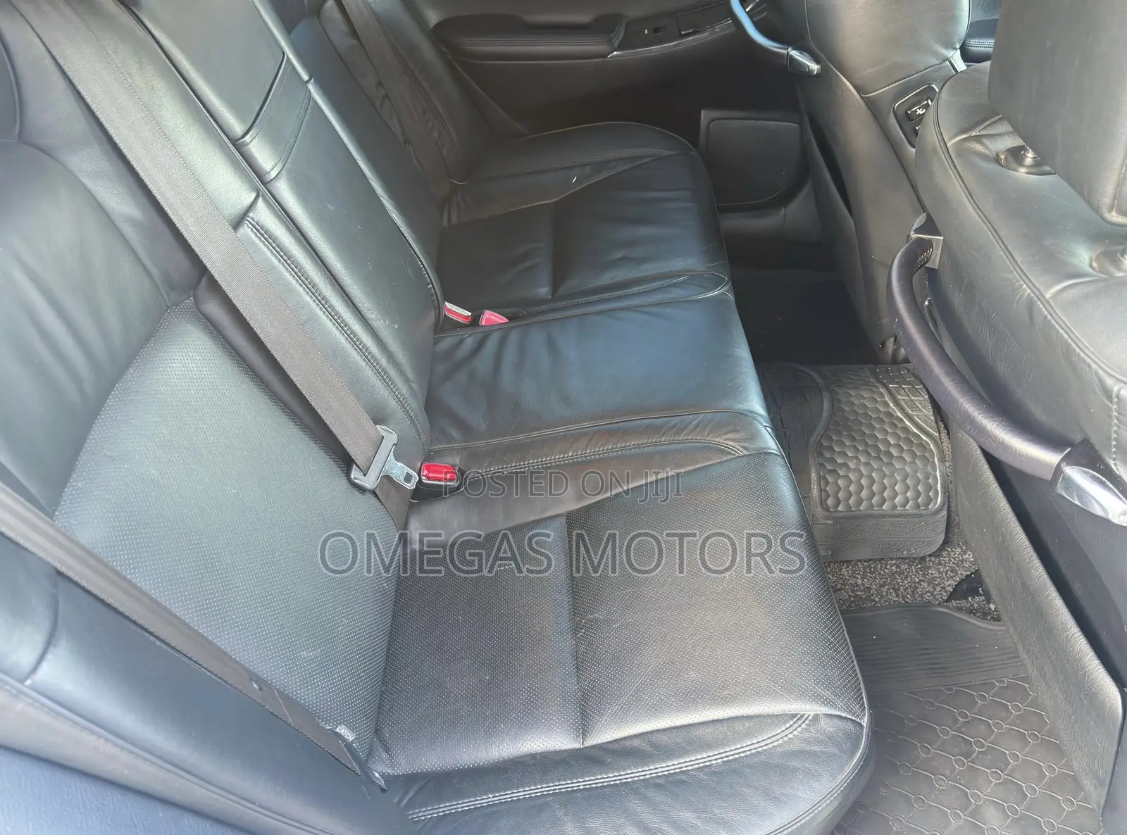 Toyota Crown 2006 White