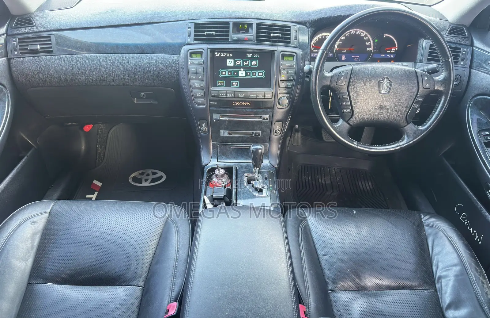 Toyota Crown 2006 White