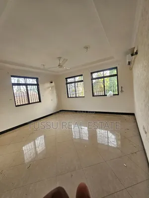 3bdrm Apartment in Mikochen, Mikocheni for rent