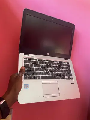 Laptop HP EliteBook 820 G3 8GB Intel Core i5 SSD 250GB