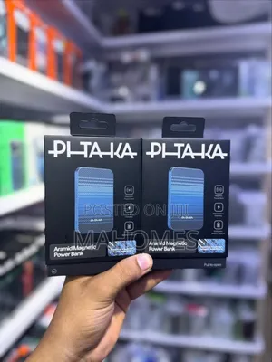Pitaka Aramid Magnetic Powerbank