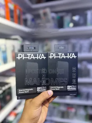 Pitaka Aramid Magnetic Powerbank