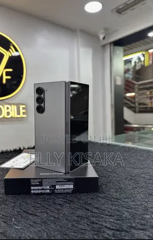 New Samsung Galaxy Z Fold6 256 GB Gray