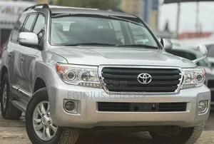 Toyota Land Cruiser 2010 Silver